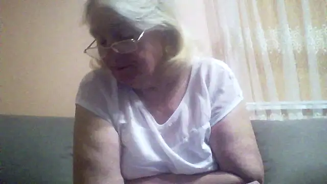 Snapshot of AmyLove353 chatting on April 2026 08:37:01 PM AmyLove353 online show from April 2026 08:37:01 PM