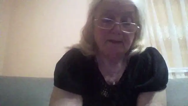 Snapshot of AmyLove353 chatting on April 2026 08:57:02 PM AmyLove353 online show from April 2026 08:57:02 PM