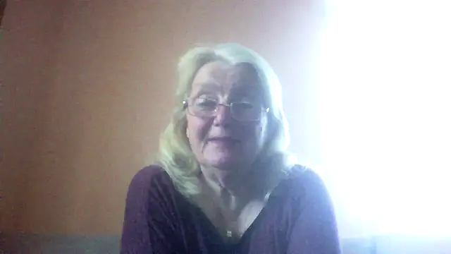 Snapshot of AmyLove353 chatting on May 2026 03:55:02 AM AmyLove353 online show from May 2026 03:55:02 AM