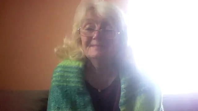 Snapshot of AmyLove353 chatting on May 2026 04:54:01 AM AmyLove353 online show from May 2026 04:54:01 AM