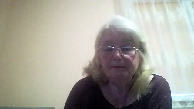 Snapshot of AmyLove353 chatting on May 2026 02:40:02 AM AmyLove353 online show from May 2026 02:40:02 AM