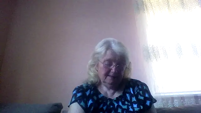 Snapshot of AmyLove353 chatting on May 2026 04:08:01 AM AmyLove353 online show from May 2026 04:08:01 AM