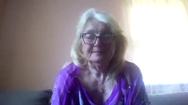 Snapshot of AmyLove353 chatting on June 2026 03:46:01 AM AmyLove353 online show from June 2026 03:46:01 AM