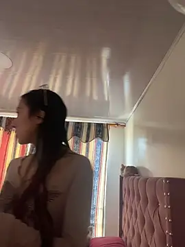 Violeet-Smith online show from February 2026 07:50:02 PM