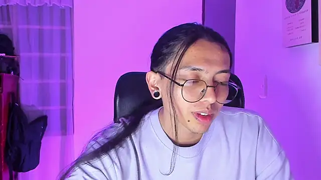  Astrea  online show from April 2026 01:05:02 AM