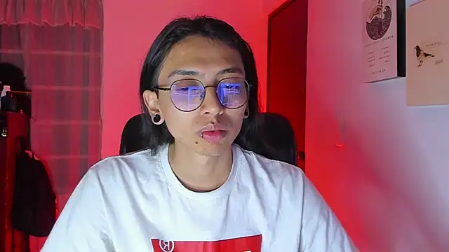  Astrea  online show from April 2026 12:33:01 AM