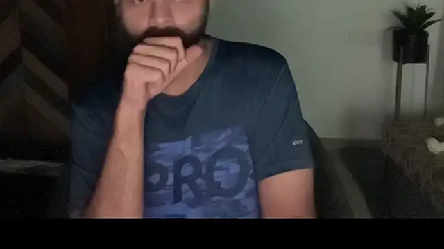 Snapshot of MakeMeAwareAah chatting on November 2025 03:25:01 PM MakeMeAwareAah online show from November 2025 03:25:01 PM