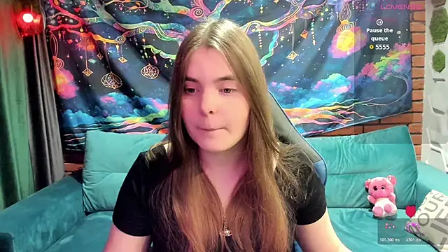 Snapshot of MiraaBloom chatting on December 2025 02:04:02 PM MiraaBloom online show from December 2025 02:04:02 PM