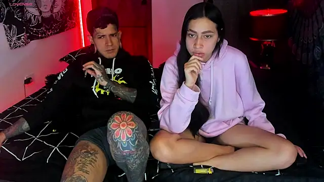 cleoo jhonny online show from November 2025 04:56:02 AM