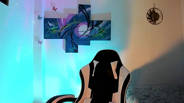 Soouf  online show from November 2025 03:23:02 PM