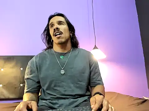 Snapshot of caiiobahia chatting on November 2025 11:32:01 PM caiiobahia online show from November 2025 11:32:01 PM