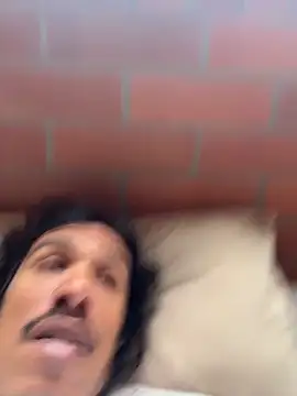 caiiobahia online show from April 2026 01:03:02 PM