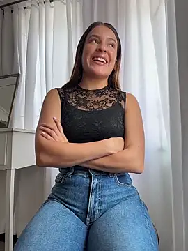 Snapshot of Talia_Bonet chatting on May 2026 04:25:02 PM Talia Bonet online show from May 2026 04:25:02 PM