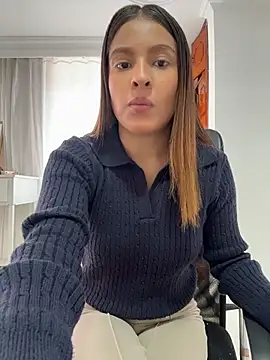 Snapshot of Talia_Bonet chatting on June 2026 01:44:01 PM Talia Bonet online show from June 2026 01:44:01 PM