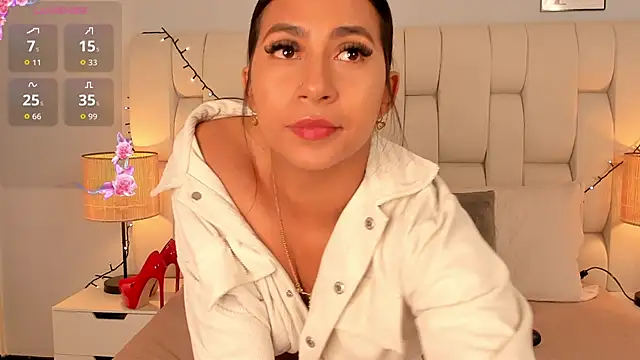 ameliebelle  online show from November 2025 02:01:01 PM