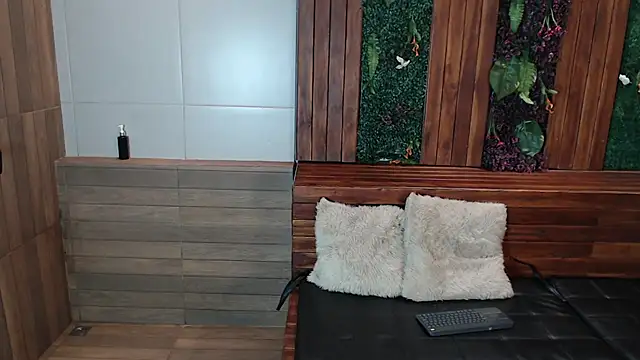 Snapshot of Lil_James chatting on November 2025 07:46:02 PM Lil James online show from November 2025 07:46:02 PM