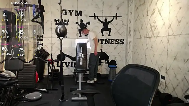 Snapshot of Lil_James chatting on November 2025 08:03:01 PM Lil James online show from November 2025 08:03:01 PM