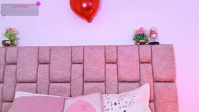 Karina Wong online show from October 2025 07:57:02 PM