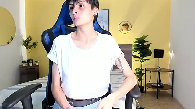 Snapshot of MartinnaGrecco chatting on October 2025 09:20:01 PM MartinnaGrecco online show from October 2025 09:20:01 PM