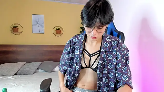 Snapshot of MartinnaGrecco chatting on November 2025 10:20:02 PM MartinnaGrecco online show from November 2025 10:20:02 PM