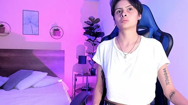 Snapshot of MartinnaGrecco chatting on November 2025 08:34:02 PM MartinnaGrecco online show from November 2025 08:34:02 PM