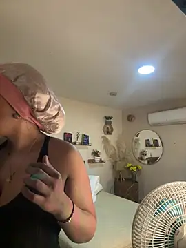 YariRose online show from July 2026 03:04:01 PM