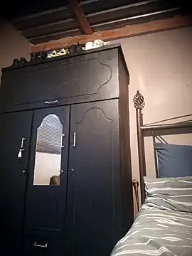 Snapshot of Pussylover911o chatting on November 2025 03:36:01 PM Pussylover911o online show from November 2025 03:36:01 PM