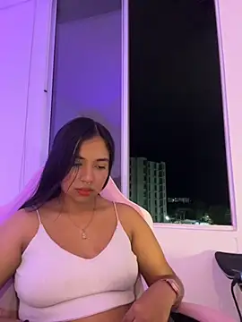 Snapshot of aly_nicols chatting on October 2025 12:36:01 AM aly nicols online show from October 2025 12:36:01 AM