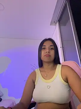 Snapshot of aly_nicols chatting on December 2025 06:21:01 AM aly nicols online show from December 2025 06:21:01 AM