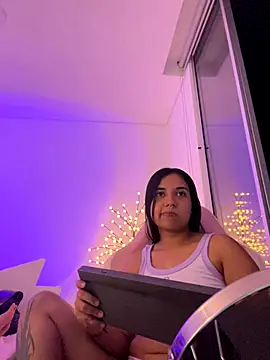 Snapshot of aly_nicols chatting on December 2025 01:55:01 AM aly nicols online show from December 2025 01:55:01 AM