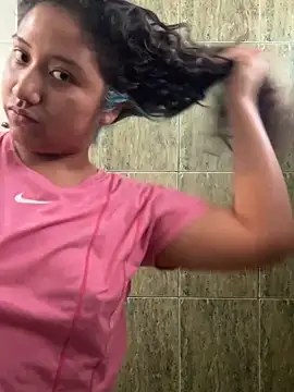 Kmiii21 online show from February 2026 08:35:01 PM