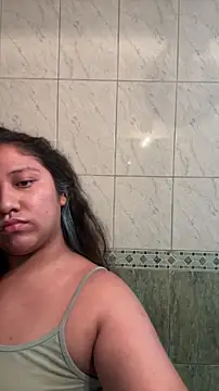 Kmiii21 online show from March 2026 02:01:02 AM