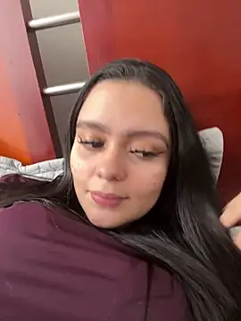 Selena Roa online show from April 2026 07:07:01 PM