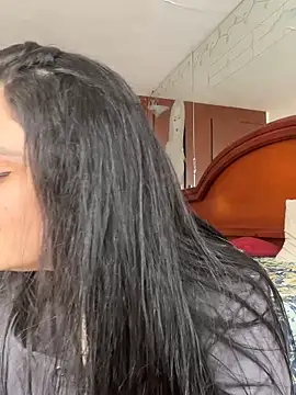 Snapshot of Selena_Roa chatting on May 2026 09:10:02 PM Selena Roa online show from May 2026 09:10:02 PM