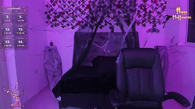 Karly Closson online show from October 2025 04:24:02 AM