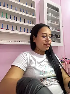 Snapshot of PaulaCruz01 chatting on November 2025 07:02:02 PM PaulaCruz01 online show from November 2025 07:02:02 PM