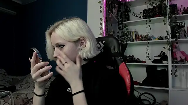 Holy Mistress S online show from November 2025 09:31:02 AM