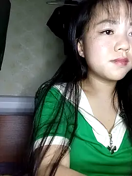 Quynhsumon online show from March 2026 02:42:01 PM