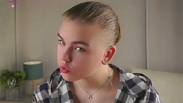 MelodyBaur online show from April 2026 01:33:02 PM