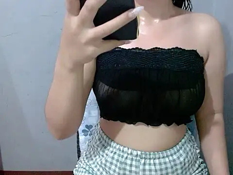 Snapshot of Skinny_Jean18xxx chatting on May 2026 12:21:02 PM Skinny Jean18xxx online show from May 2026 12:21:02 PM