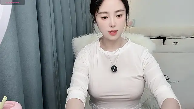 Xiaotaimei 666 online show from January 2026 03:39:02 PM