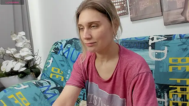 Tenderly Sophie online show from January 2026 01:20:01 AM