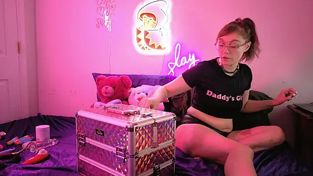 daddysprincess731 online show from April 2026 01:43:01 AM