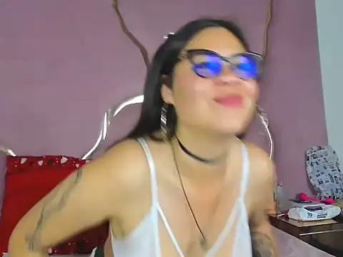 Gianna Johnson online show from November 2025 03:27:01 AM