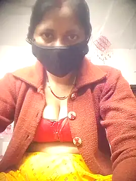 QRESABABY online show from November 2025 11:38:01 PM