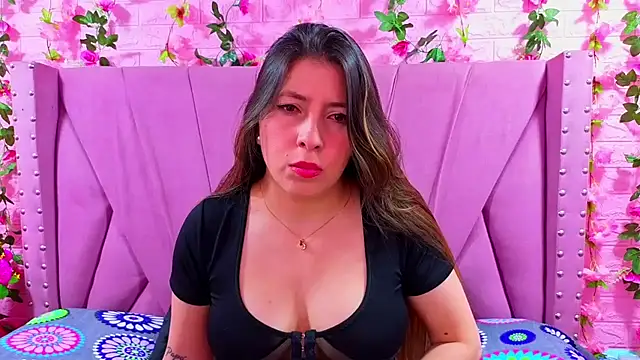 Snapshot of Alyy_Brown chatting on November 2025 01:59:02 AM Alyy Brown online show from November 2025 01:59:02 AM