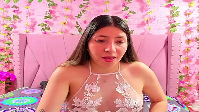 Snapshot of Alyy_Brown chatting on November 2025 01:52:02 AM Alyy Brown online show from November 2025 01:52:02 AM