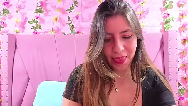 Snapshot of Alyy_Brown chatting on December 2025 02:08:02 AM Alyy Brown online show from December 2025 02:08:02 AM