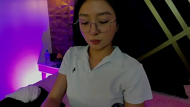 sydney miller  online show from April 2026 11:16:02 PM