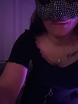 Snapshot of _isadora chatting on February 2026 06:13:01 PM isadora online show from February 2026 06:13:01 PM